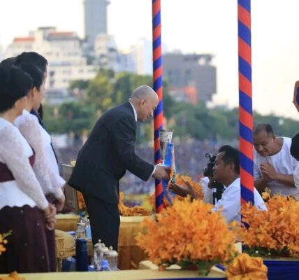 ទូក ង ដែលទទួលបានចំណាត់ថ្នាក់ផែនលេខ១ មាន៥ទូក